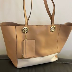 Dkny tote bag with card case